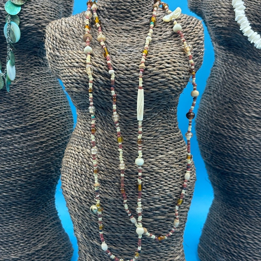 12 Piece Unisex Beaded Shell Necklaces. One Lot Sale.  Boho Jewelery. Beachy - Picture 3 of 6